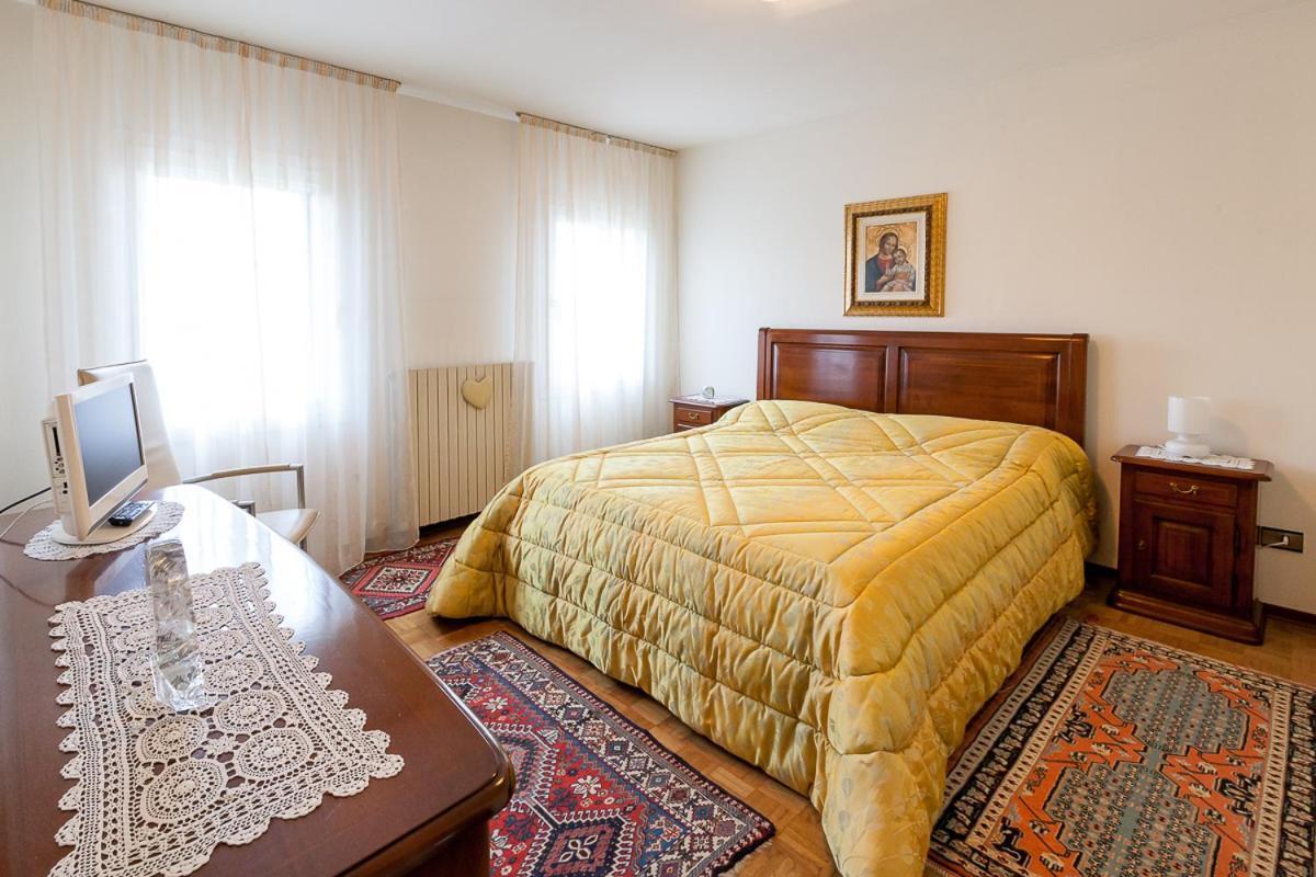 B&B Ca Dea Calle Vallà Kültér fotó